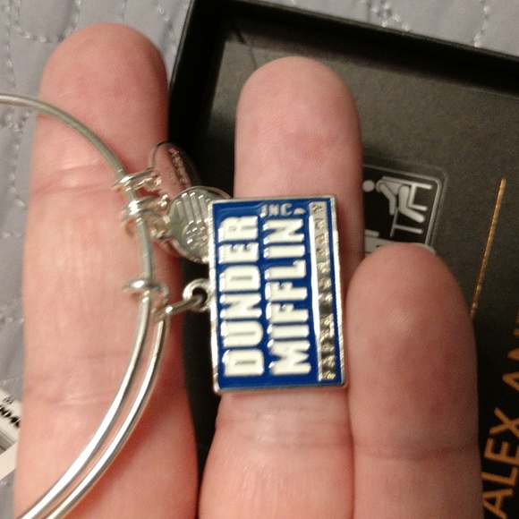 NWT! Alex and Ani The Office Dunder Mifflin bracelet - Picture 3 of 7